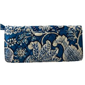 Vera Bradley Trifold Wallet Blue Floral Pattern Retired Mod‎ Floral Blue Quilted
